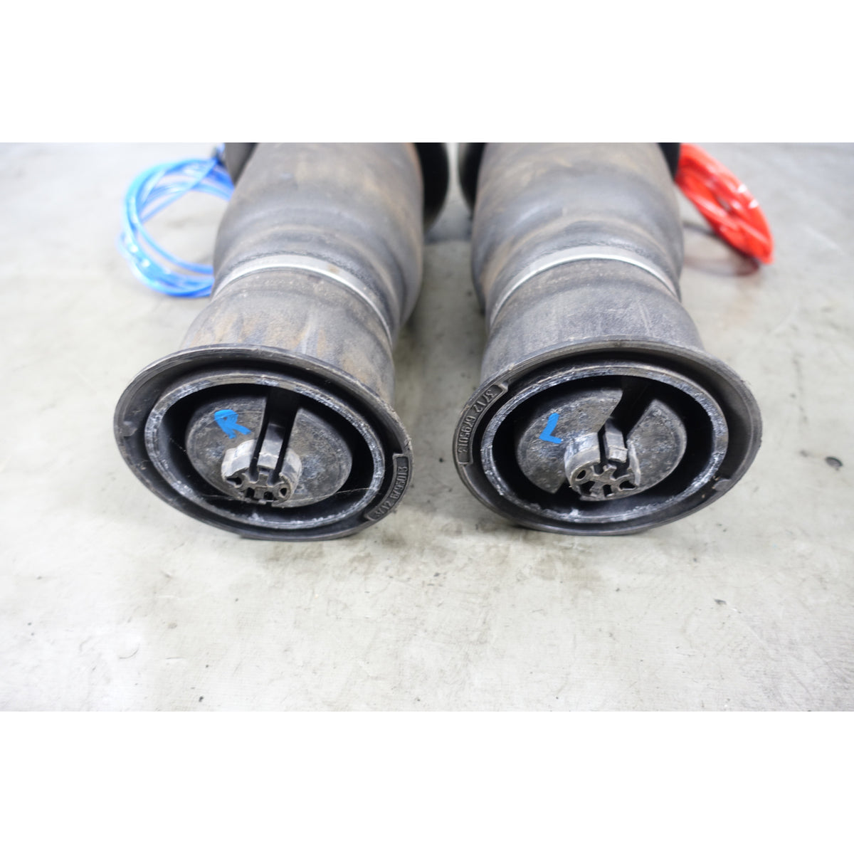 2014-2019 BMW F15 X5 F16 X6 Rear Pneumatic Air Suspension Spring Pair OEM