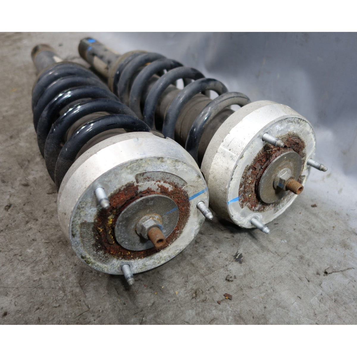 2007-2013 BMW E70 X5 35i 35d 48i Front Shock Spring Strut Suspenion Pair OEM