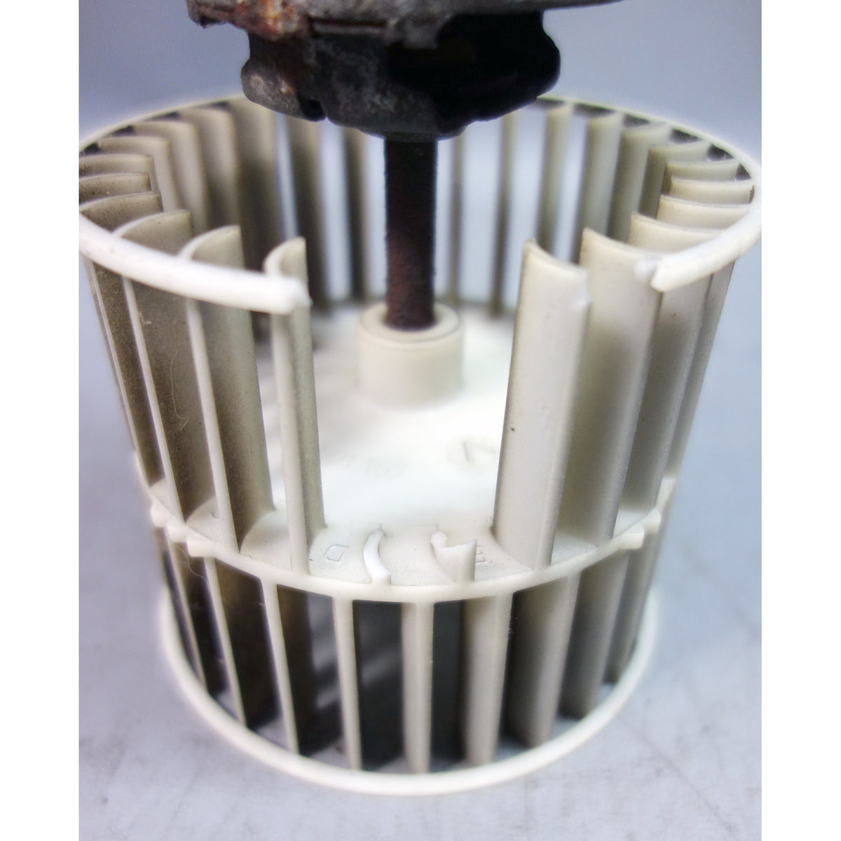 Damaged 1975-1989 BMW E12 E21 E24 E28 AC Heating Blower Motor Bosch OEM