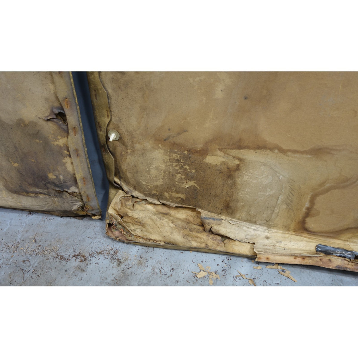 Damaged 67-76 BMW 114 1602 2002 Coupe Front Interior Door Panels Beige OEM