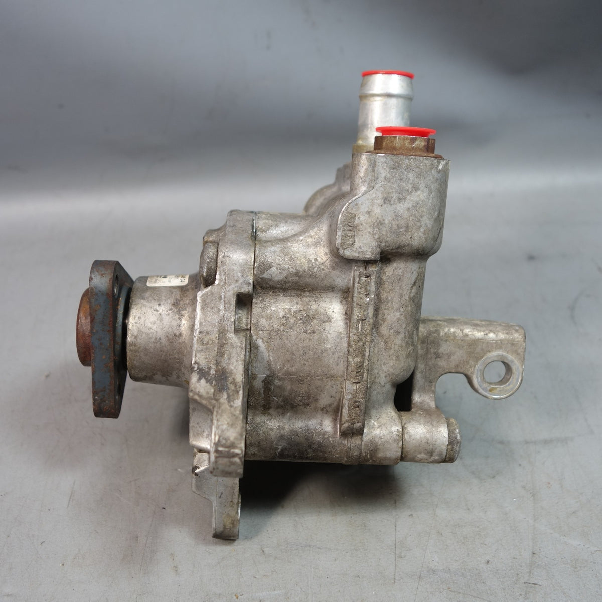 2011-2013 Porsche Panamera 970 Power Steering Vane Pump OEM