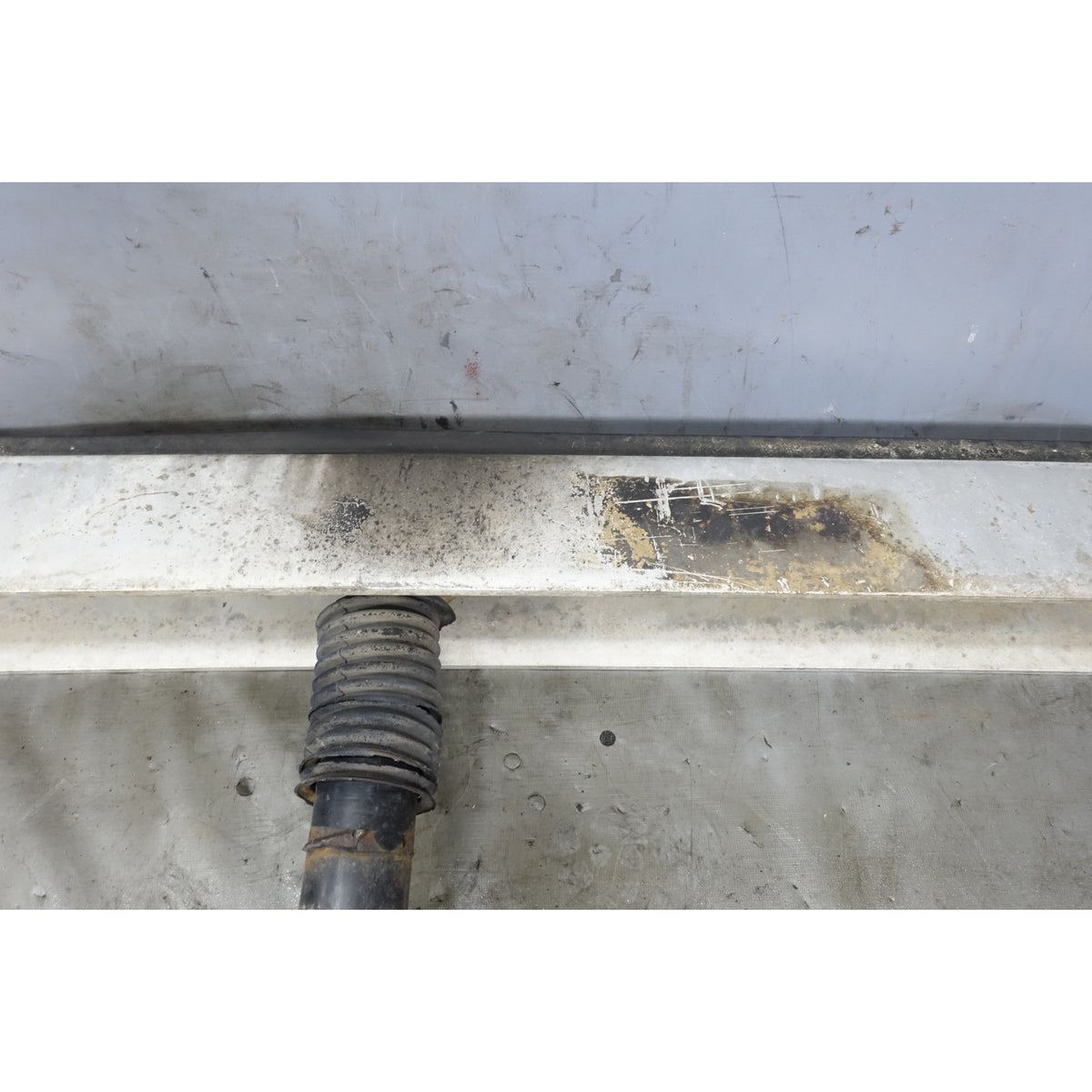 BMW 2002 2002tii 114 Rear Aluminum Diving Board Bumper USA OEM 1968-1976