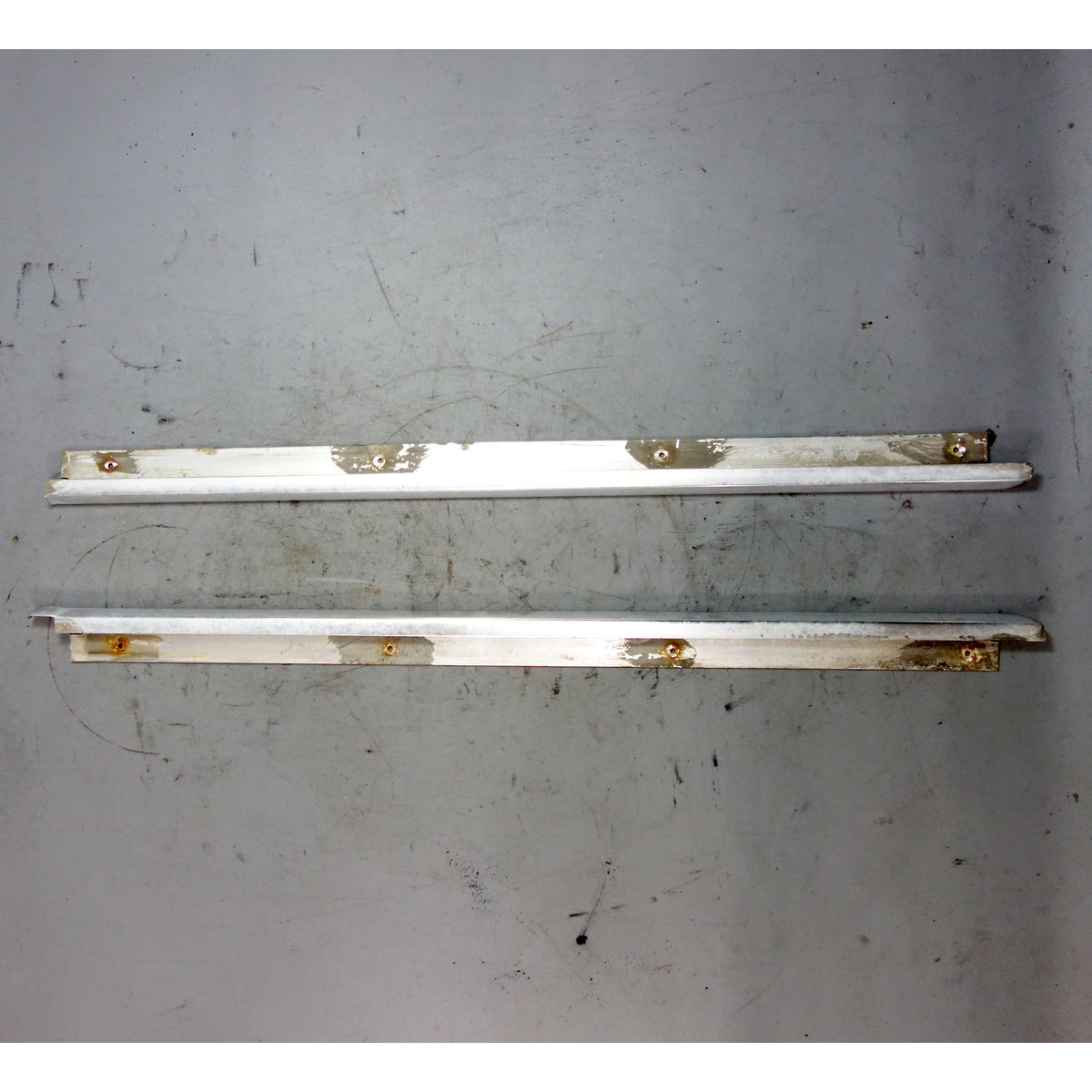 Damaged 1967-1976 BMW 114 E10 2002 B-Pillar Exterior Trim Set Chrome Left Right