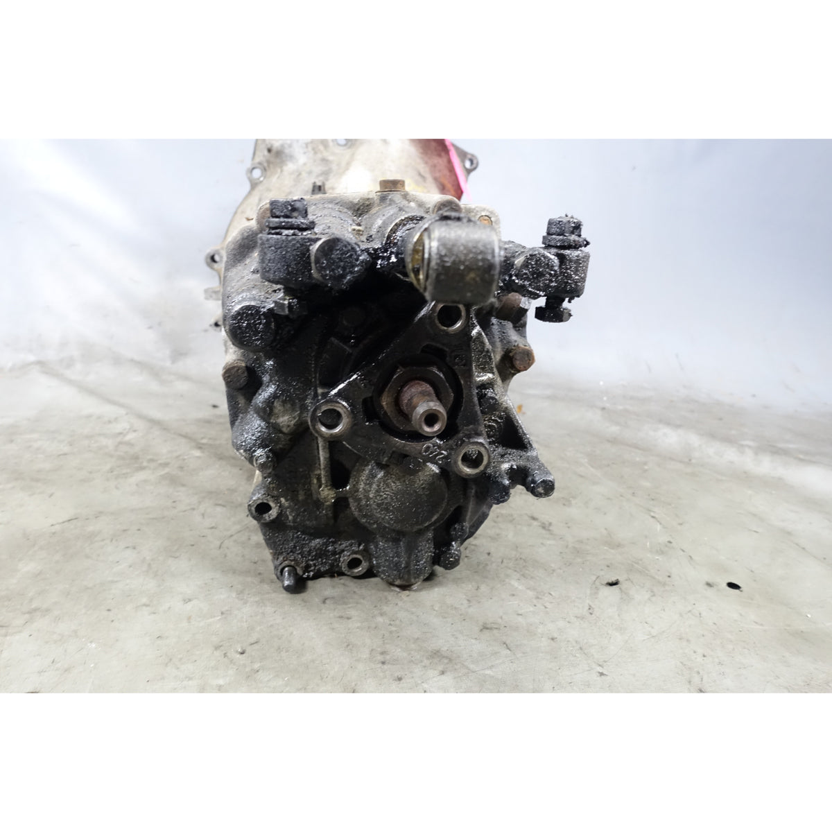 1967-1976 BMW 1602 2002tii 114 4-Speed Manual Getrag 232 Transmission OEM