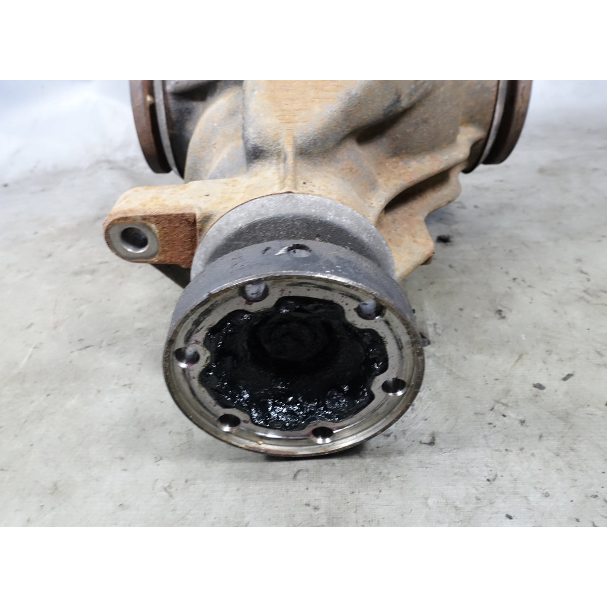 BMW E39 540i Rear Differential 2.81 Open Final Drive Carrier Gear OEM 1997-2003