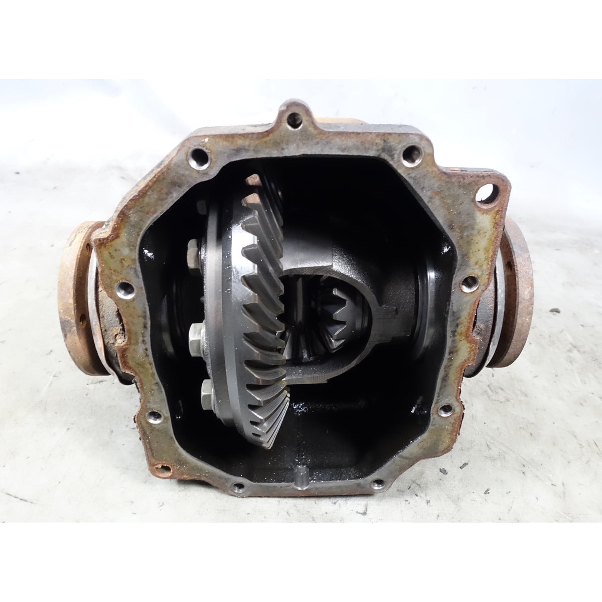 BMW E39 540i Rear Differential 2.81 Open Final Drive Carrier Gear OEM 1997-2003