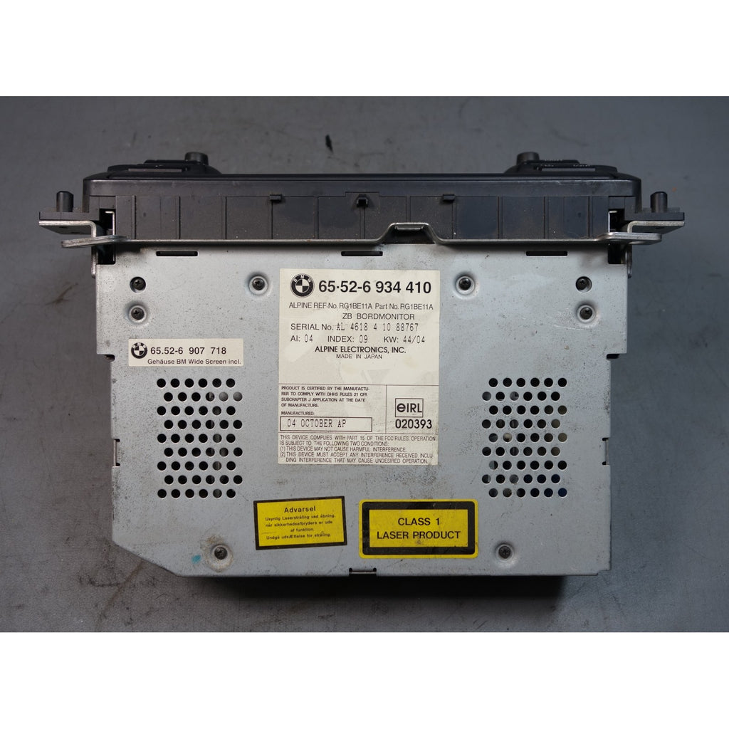 00-05 BMW E46 3-Series Factory Navigation Radio Display CD Player *FOR-PARTS*