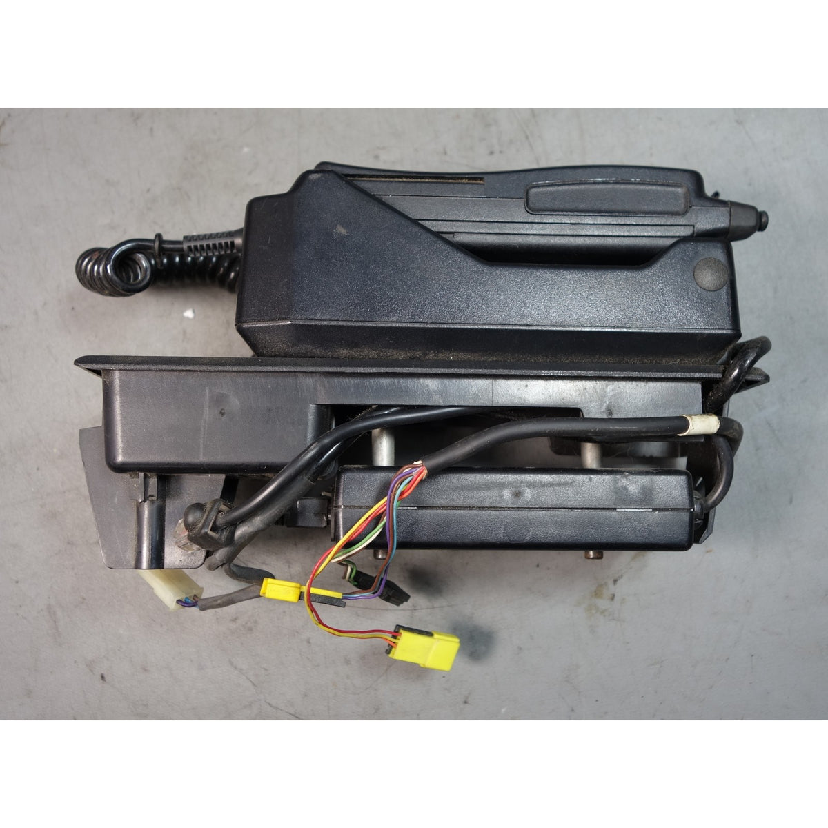 BMW E31 8-Series Factory Car Phone and Mount for Center Console Telephone OEM