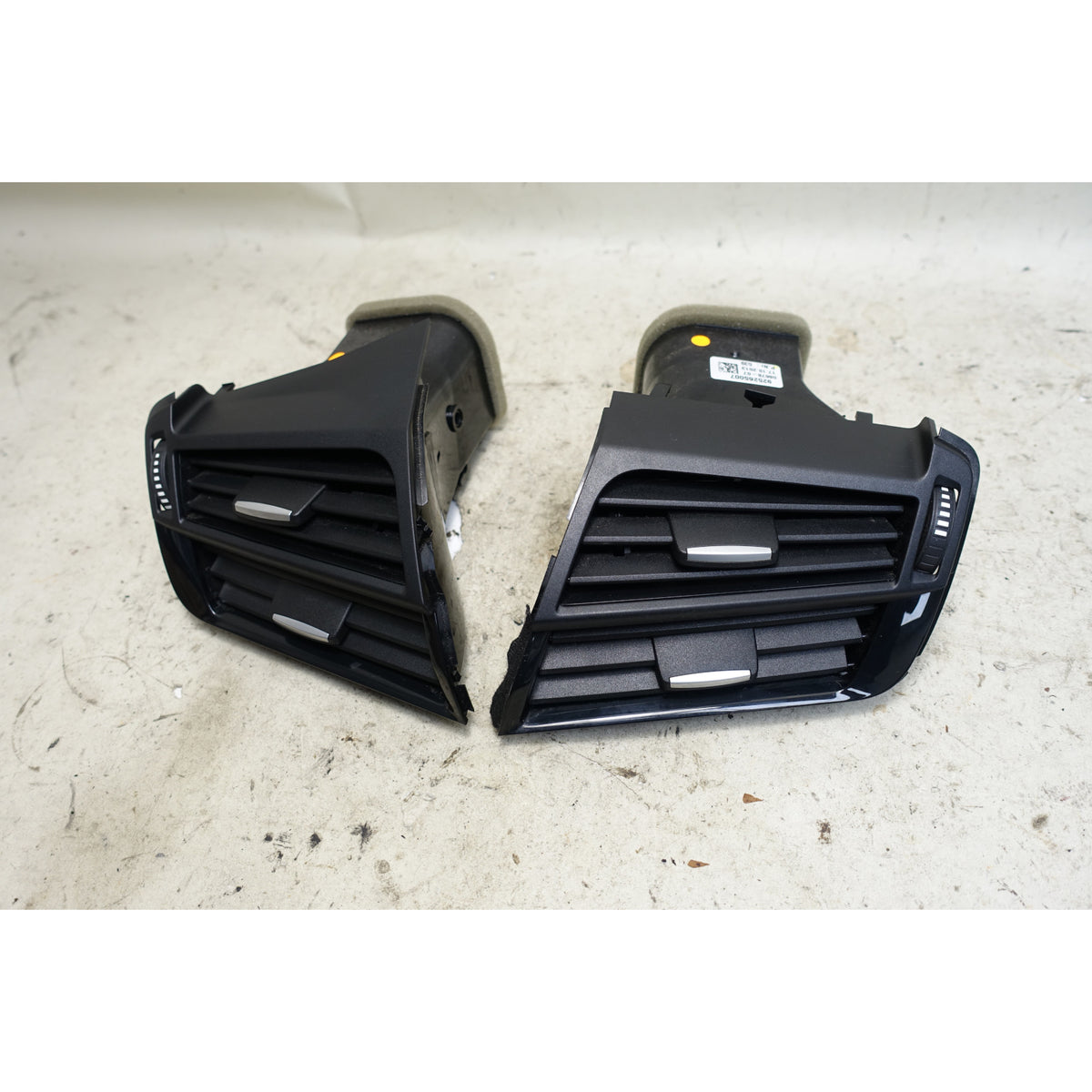 2014-2019 BMW F15 X5 F16 X6 Front Dashboard Side Air Vent Pair Left Right OEM