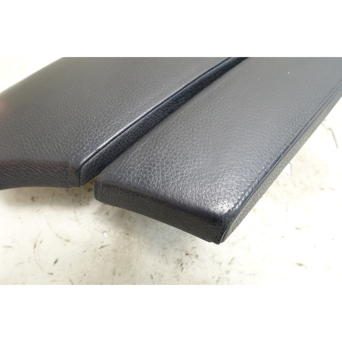 BMW E60 E61 LCI Front Center Console Armrest Black Dakota Leather OEM 2008-2010