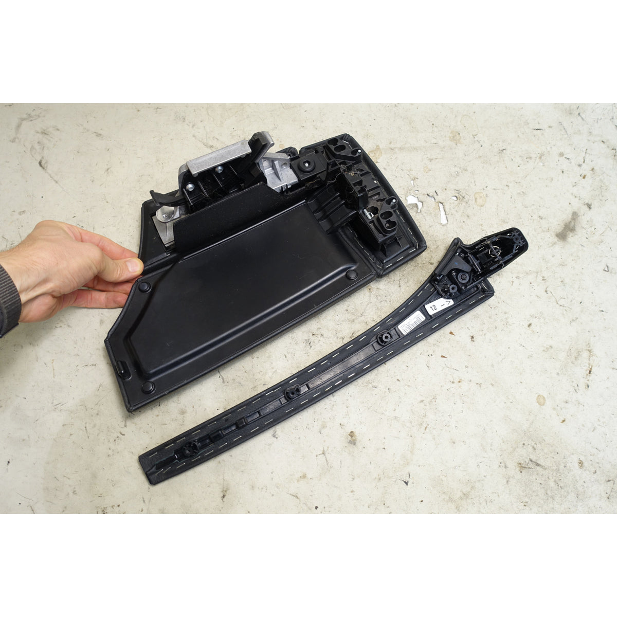 BMW E60 E61 LCI Front Center Console Armrest Black Dakota Leather OEM 2008-2010