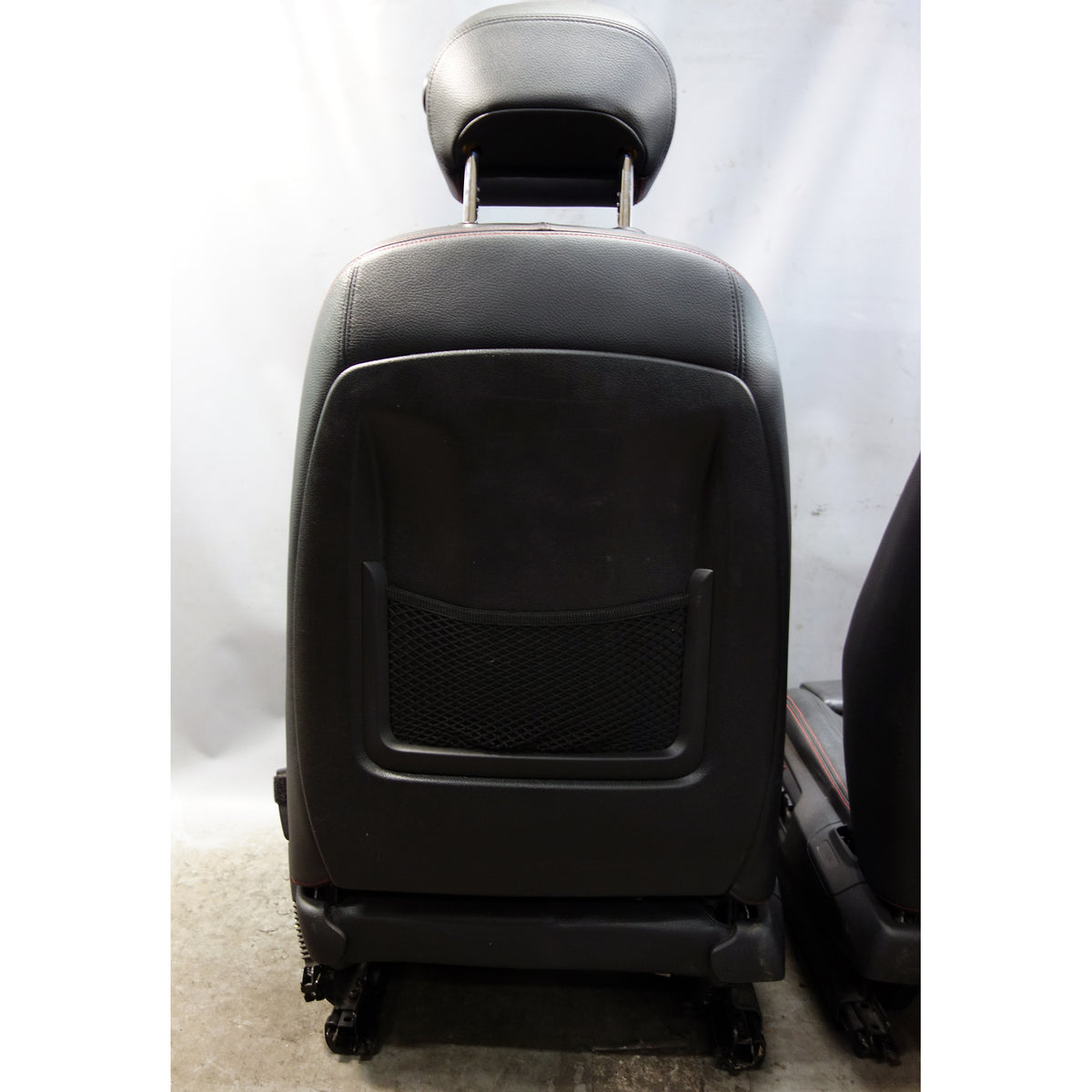 12-15 BMW F30 3-Series F36 Front Sport Seat Pair Black Leather w/ Red Stitch OEM