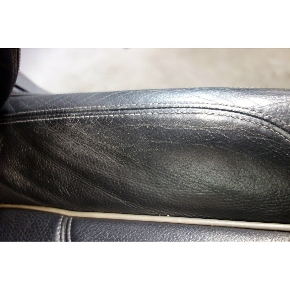 Damaged 17-23 BMW G30 5-Series Front Sport Seat Pair Black Leather Exclusive OEM