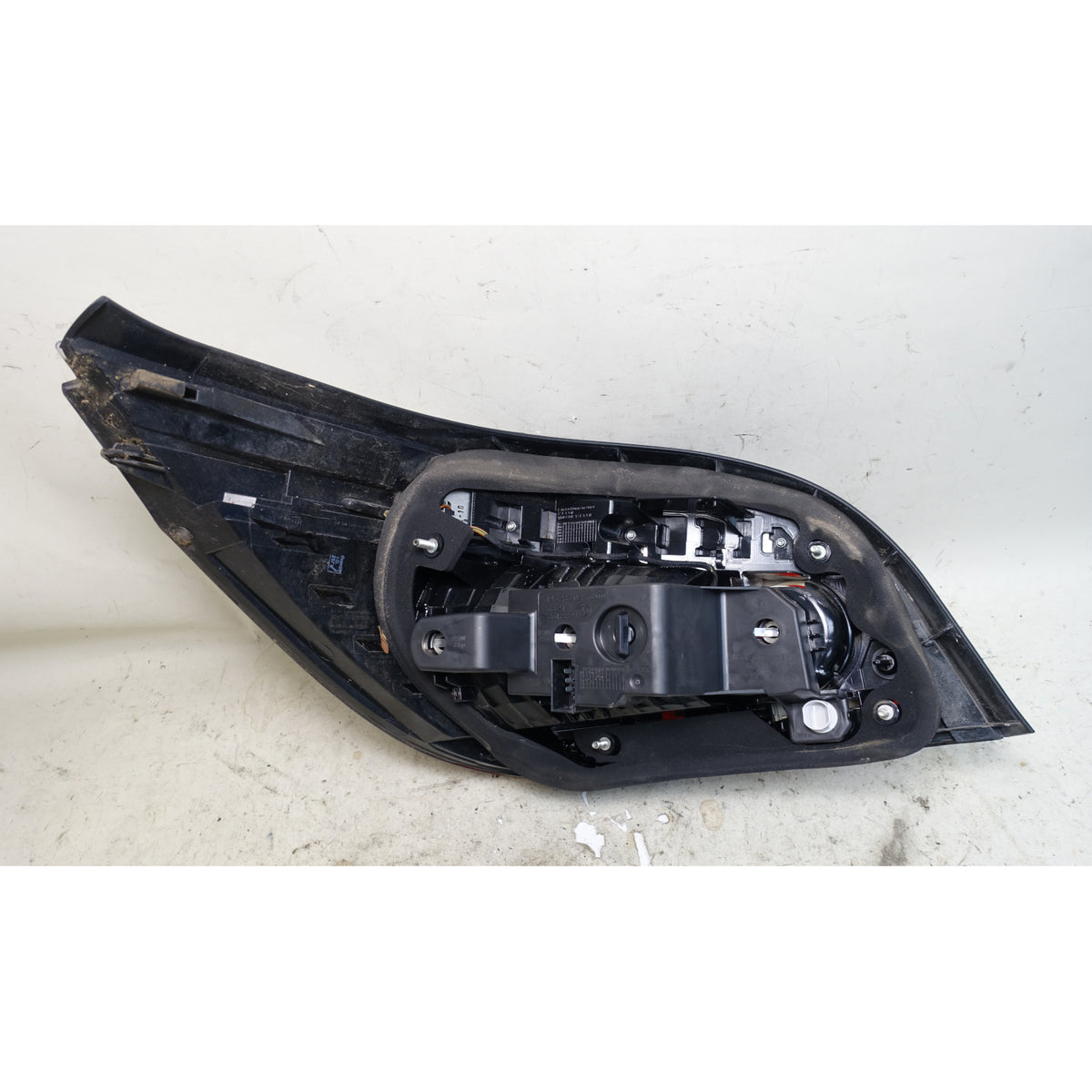 BMW E60 5-Series LCI Sedan Right Rear Tail Light Lamp LED White 2008-2010 *Note*