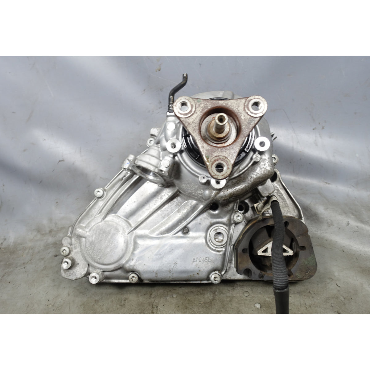 2014-2015 BMW X5 X6 F15 F16 50iX N63 4.4L V8 Transfer Case ATC45L xDrive OEM