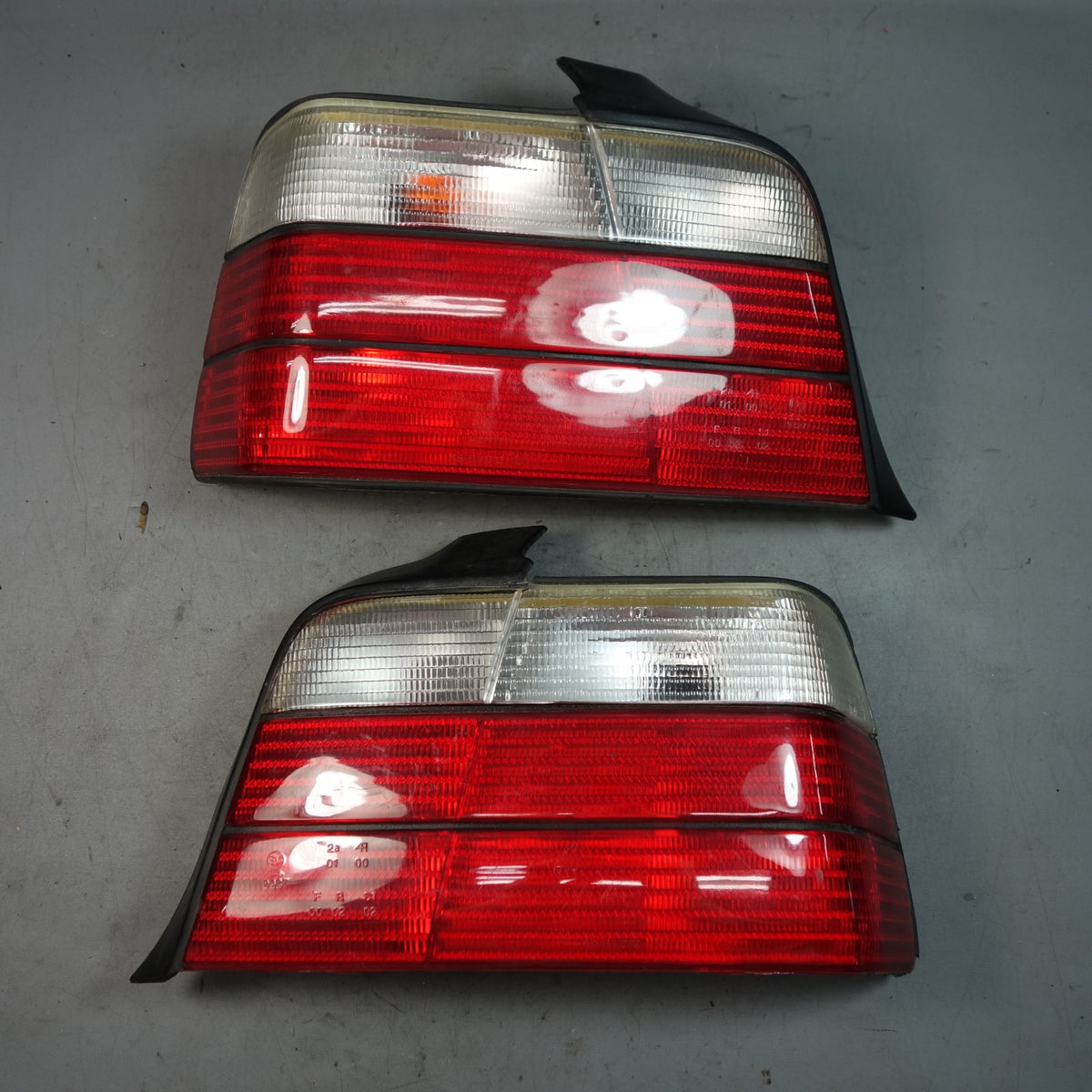 92-99 BMW E36 3-Series Sedan Rear Tail Light Pair Clear Aftermarket 325i 328i M3