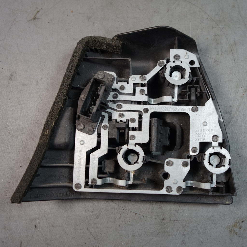 99-01 BMW E46 3-Series Sedan Right Rear Tail Light Bulb Socket Tray OEM