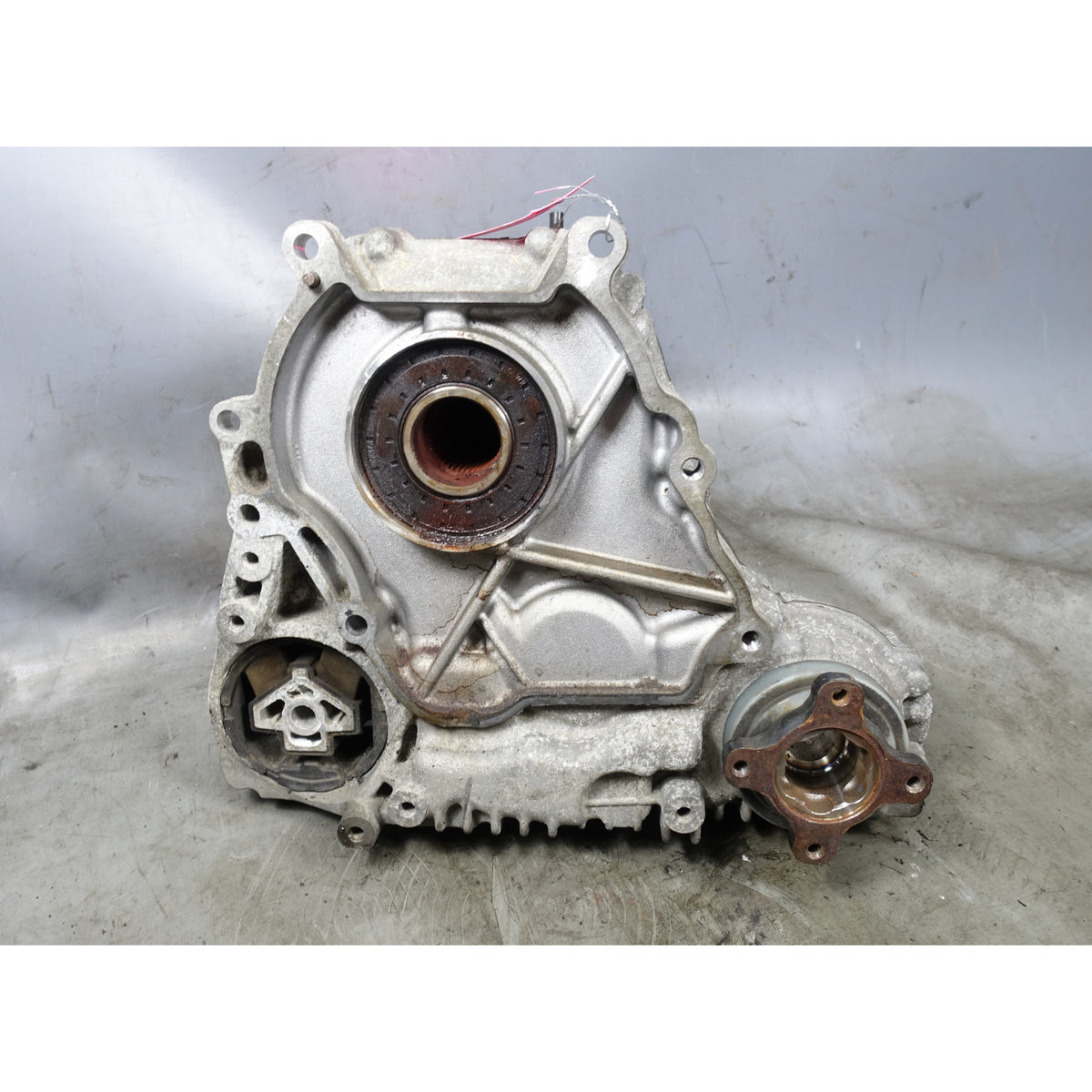 BMW F30 F32 F10 F22 xDrive Transfer Case ATC35L Transmission OEM 12-19 8643149