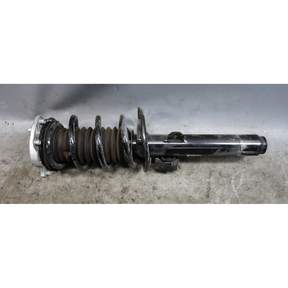 BMW X2 U10 28iX M35iX Right Front Adaptive M Sport Strut Shock OEM 2024-2025