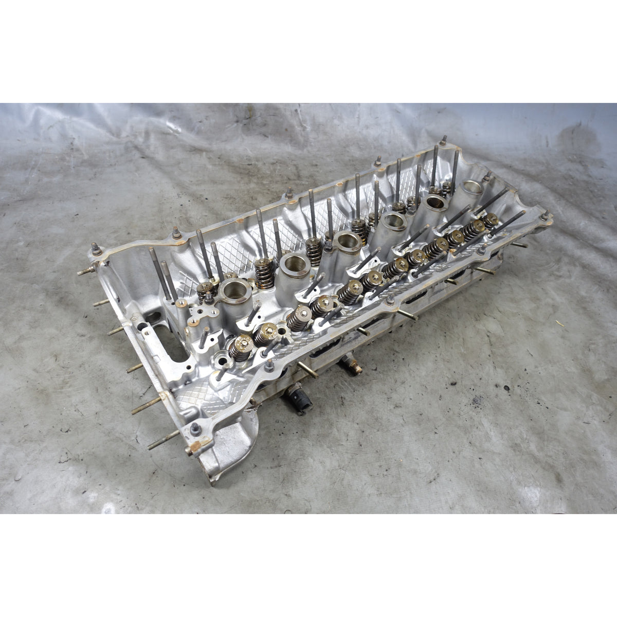 Damaged BMW E36 Z3 E34 M50 M52 S52 Cylinder Head Valves 1738400 OEM 1995-2000