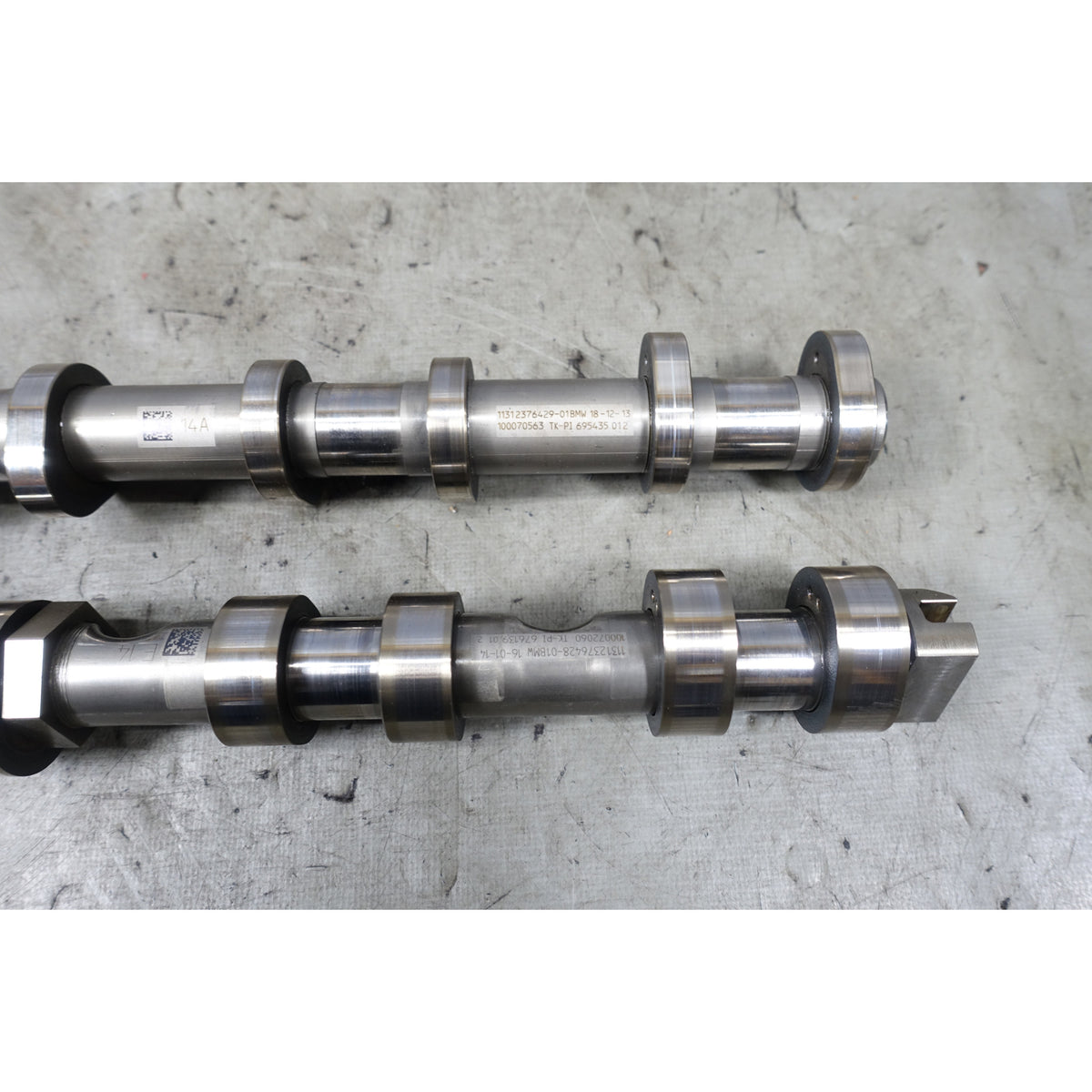 BMW F10 F06 F15 N63 S63 V8 Bank 1 Right Camshaft Pair Intake Exhaust 13-19 OEM