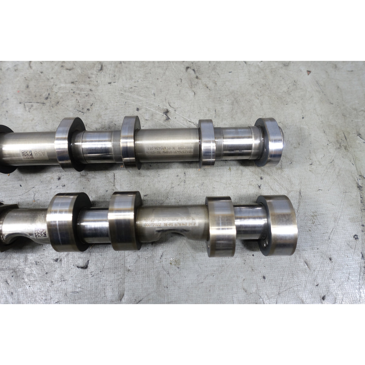 BMW F10 F06 F15 N63 S63 V8 Bank 2 Left Camshaft Pair Intake Exhaust 13-19 OEM