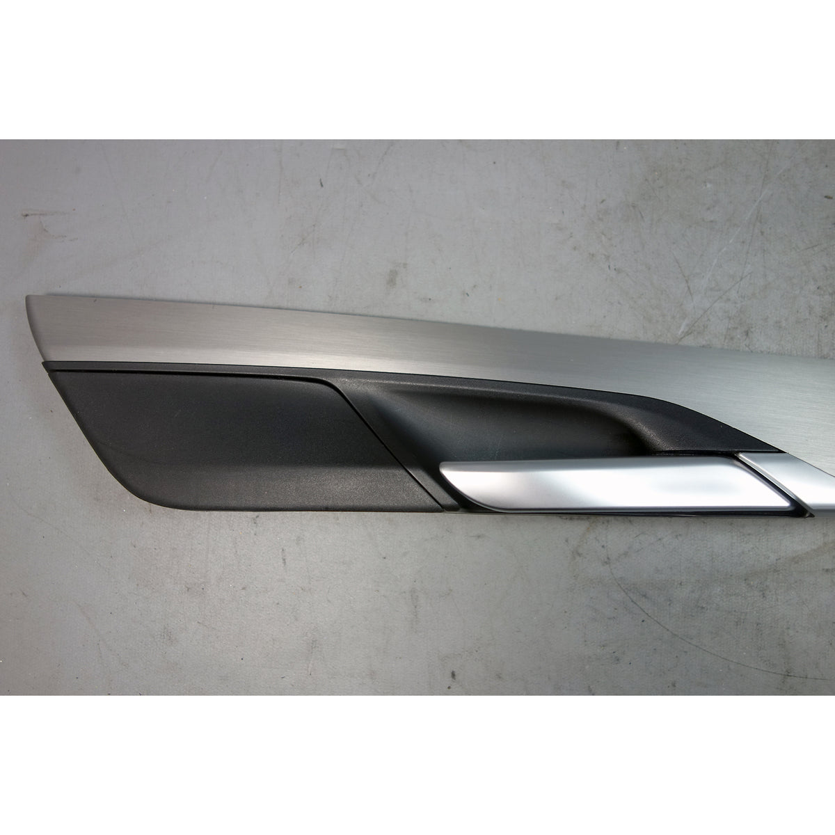 14-19 BMW F15 X5 Rear Door Panel Aluminum Finish Ground Trim W/ Door Handle OEM