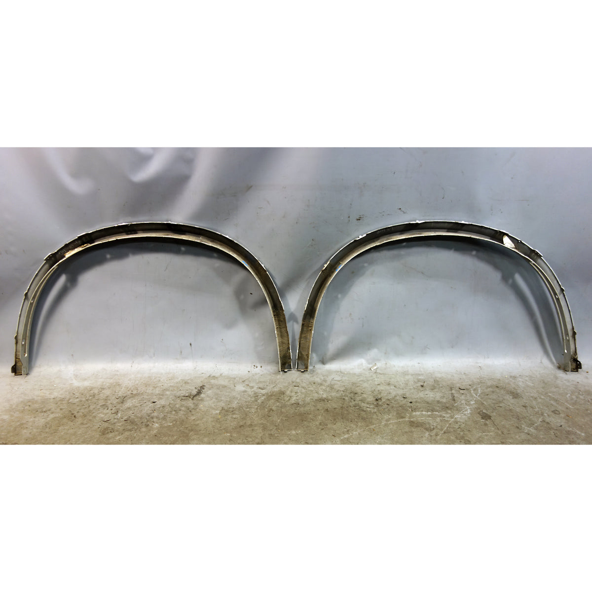 BMW X5 F15 M Sport OEM Front Wheel Arch Trim Fender Flare Pair Silver 2014-2018