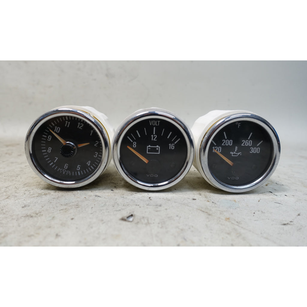 BMW Z3 M Roadster Coupe Center Console Gauge Set Clock Voltage Oil OEM 1998-2000
