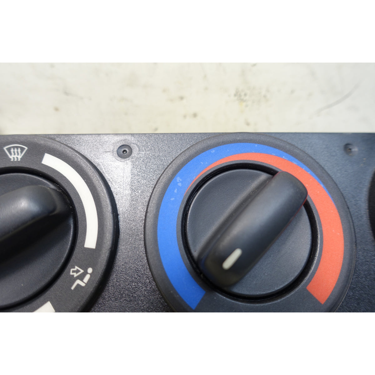 BMW Z3 Roadster Coupe Climate Control Face Panel OEM 1996-2002