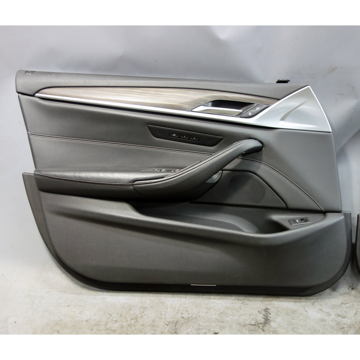 2017-2020 BMW 5-Series G30 OEM Front Door Panel Pair LH RH Black Dakota Leather