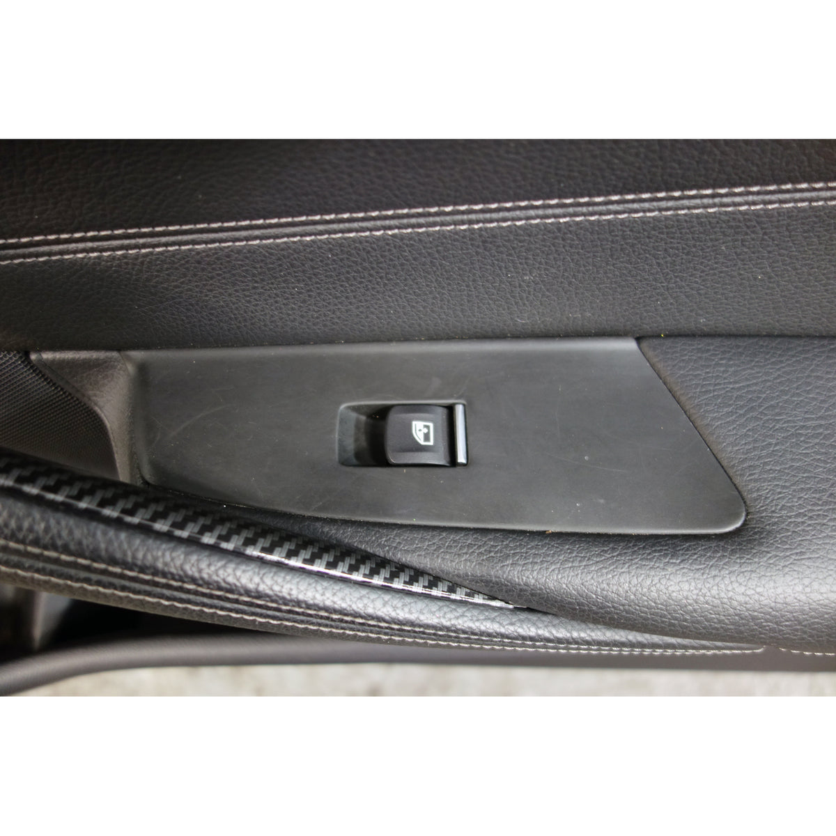 2017-2020 BMW 5-Series G30 OEM Front Door Panel Pair LH RH Black Dakota Leather
