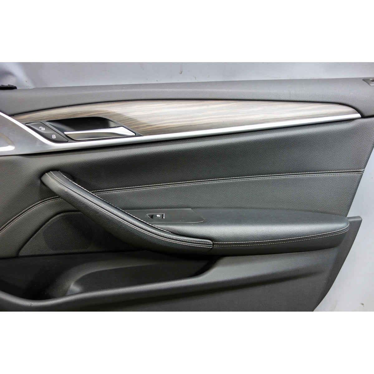 2017-2020 BMW 5-Series G30 OEM Front Door Panel Pair LH RH Black Dakota Leather