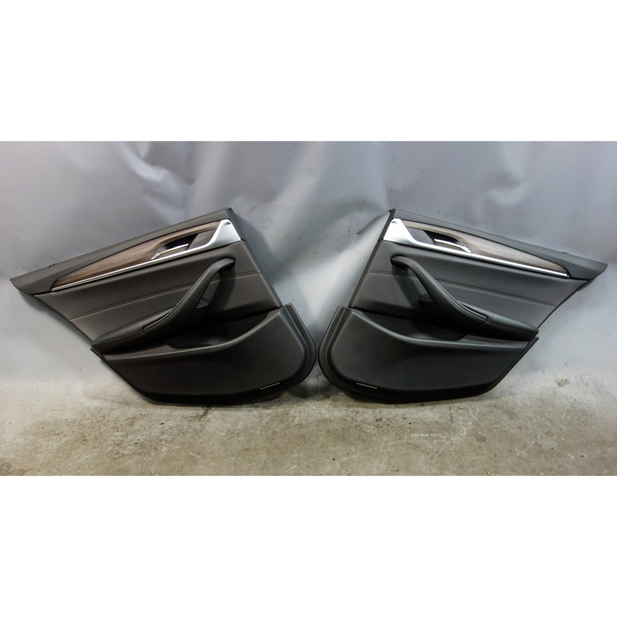 17-20 BMW G30 5-Series S Rear Interior Door Trim Panel Pair Black Leather OEM