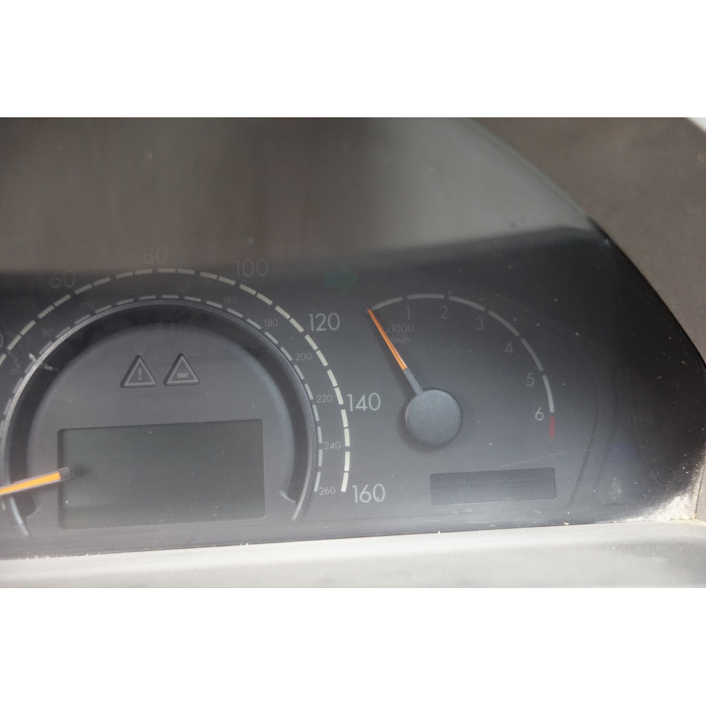 Mercedes-Benz CL500 W215 Instrument Cluster Speedometer A2205408111 *For Parts*