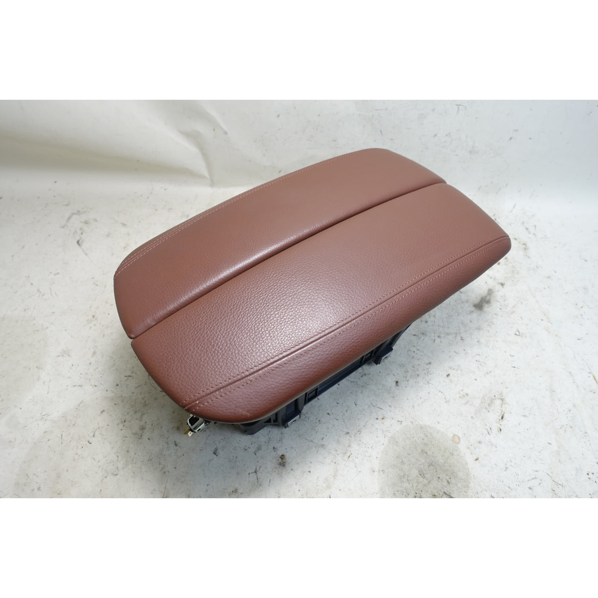 BMW F15 X5 F16 X6 Front Center Console Armrest Terra Brown Leather OEM 2014-2016